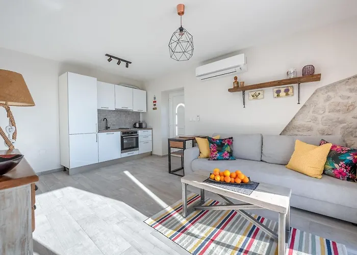 Izabela With Swimming Pool * Babino Polje