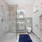 Izabela With Swimming Pool Apartman Babino Polje