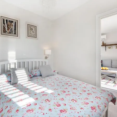 Izabela With Swimming Pool